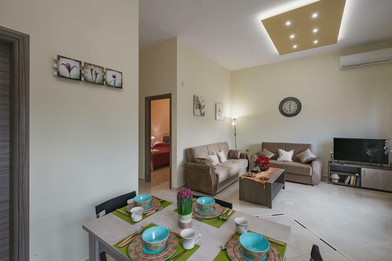Spacious Home With Parking Chania  Buitenkant foto