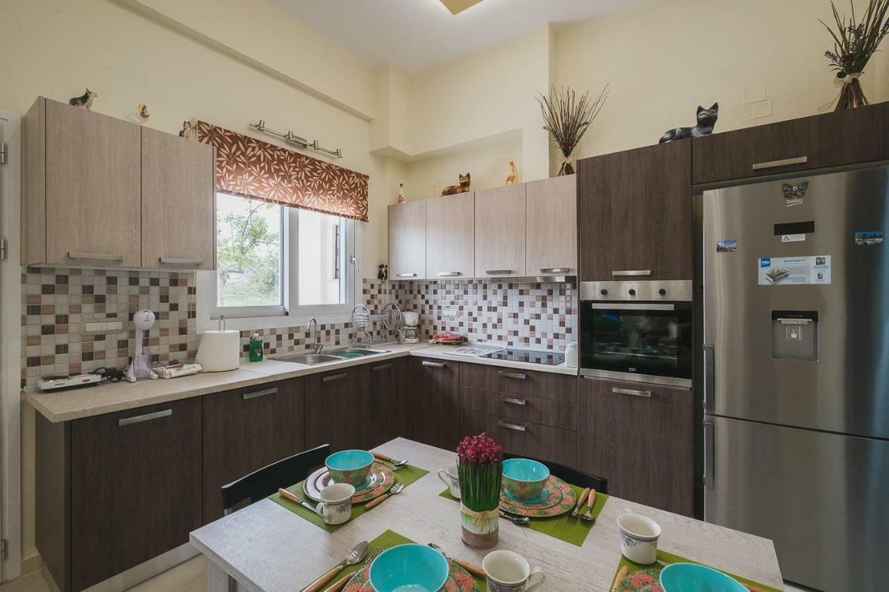 Spacious Home With Parking Chania  Buitenkant foto