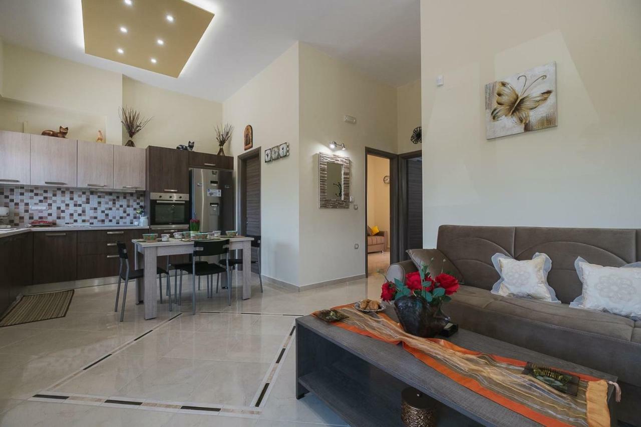 Spacious Home With Parking Chania  Buitenkant foto